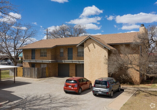 Whispering Oaks 1904 N. Midland
