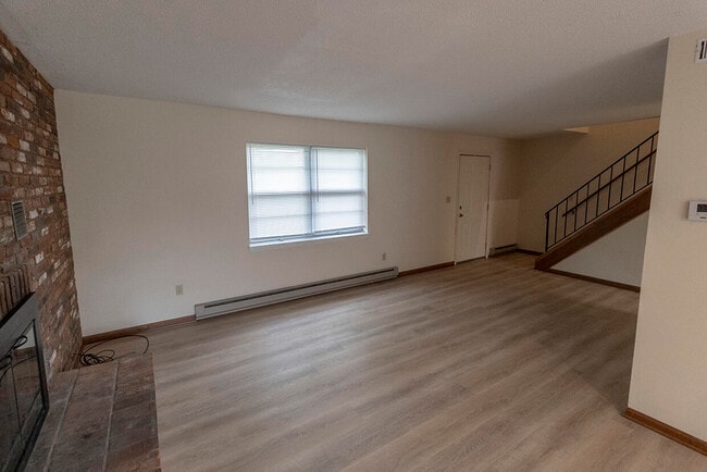 Photo - 1003 Canterbury Dr