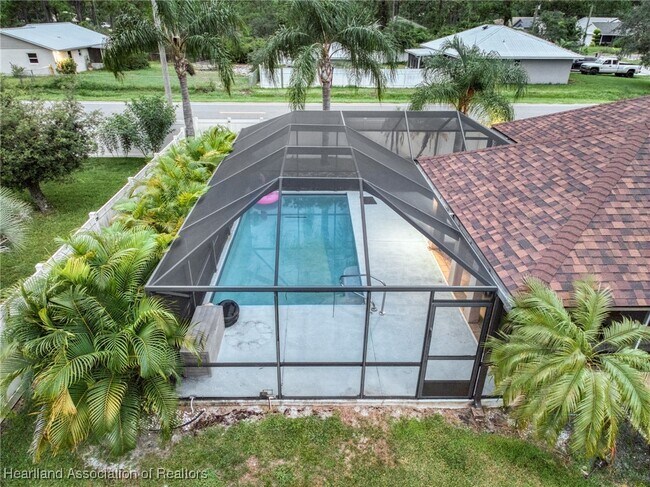 Photo - 268 Grosbeak Ave