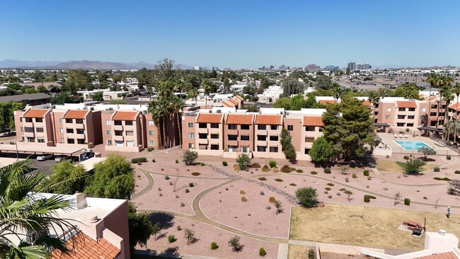Building Photo - 540 N May Unit 3106