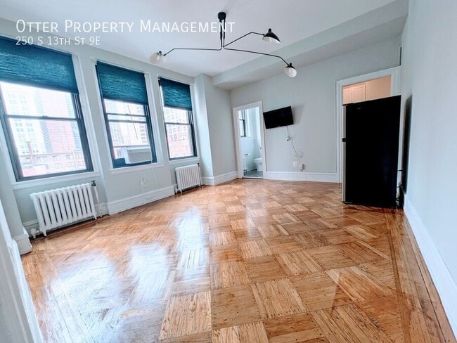 Photo - 250 S 13th St