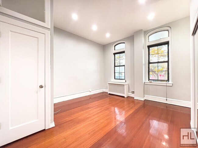 Photo - Washington Avenue #2M Unit 2M