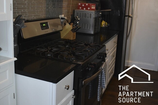 Photo - 3839 N Greenview Ave Unit 1W