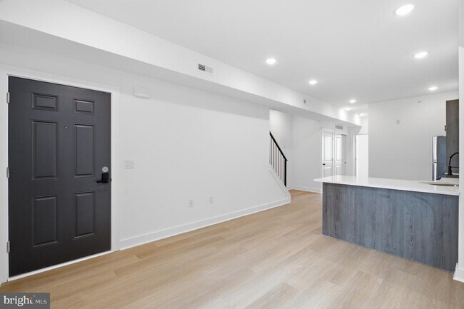 Photo - 2251 N 12th St Unit 3