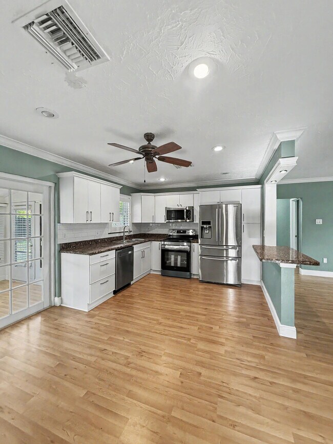 Photo - 150 SE 5th Ct