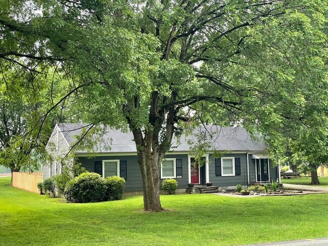 Photo - 221 Parkview Ave