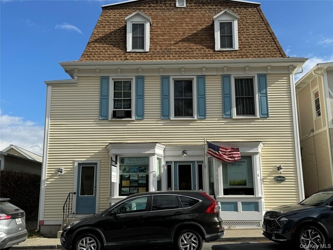 Building Photo - 24 Front St Unit 3B