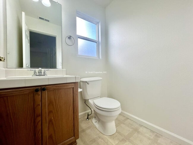 Photo - 1322 Scotch Pine Way