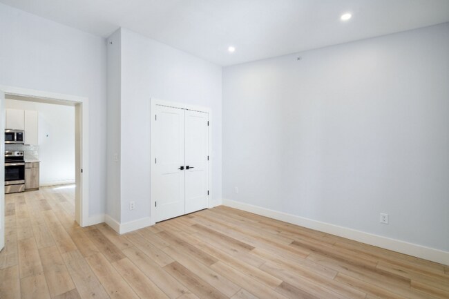 Photo - 3433 Lancaster Ave