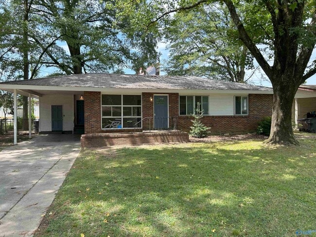 Building Photo - 1707 Buena Vista Cir SE Rental