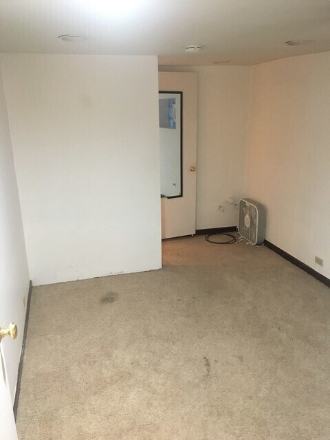 Photo - 2023 N Kenmore Ave Unit 01F