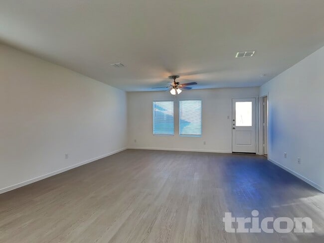 Photo - 1624 Parlier St