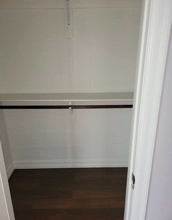 Photo - 6918 Irvington Blvd Unidad B