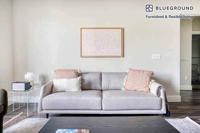 Photo - 1621 E 6th St Unit FL3-ID2