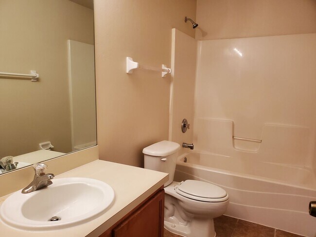 Photo - 965 Eisenhower Blvd Unit 965 Eisenhower Blvd #1