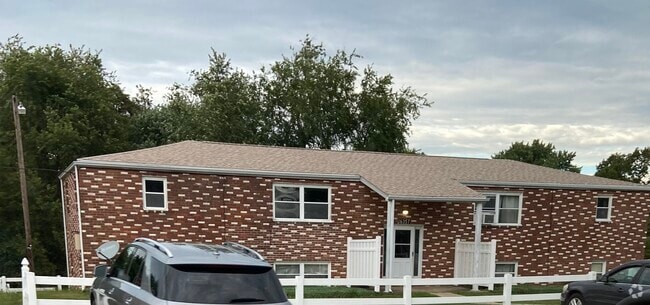 Building Photo - 16357 Irish Ridge Rd Unit 20 Rental