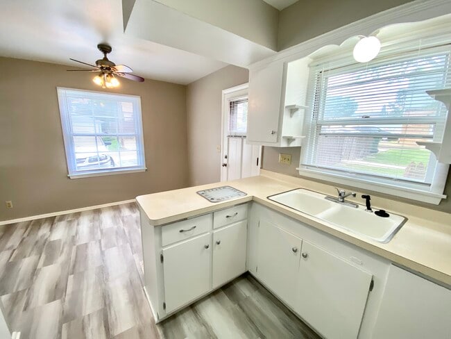 Kitchen - 8900-8916 W Howard Ave Rental
