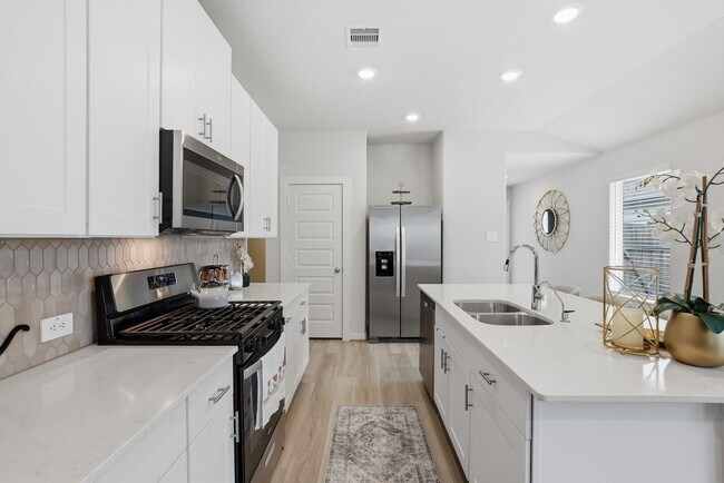 Photo - 16687 Sterling Clf St