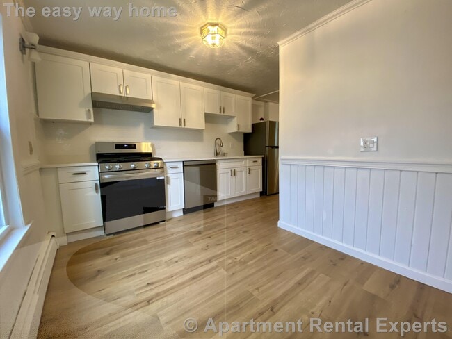 Photo - 66 Elm St Unit #2