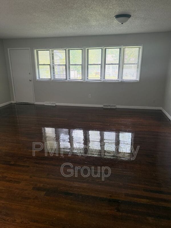 Photo - 6703 Greencastle Dr