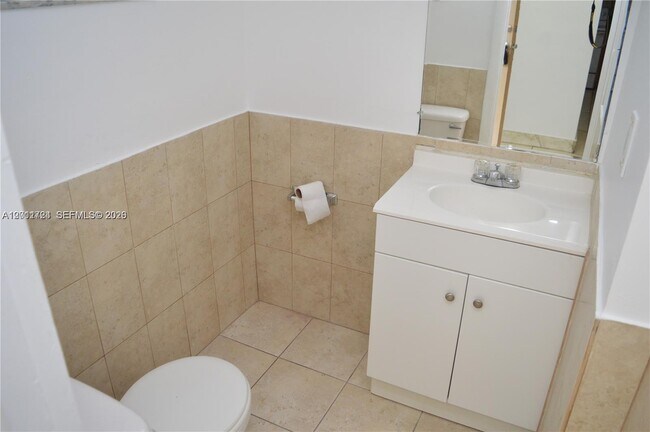 Photo - 1601 NE 191st St Unit B103