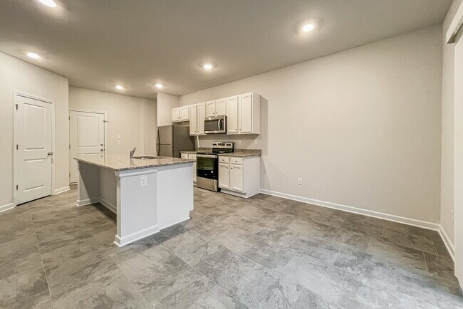 Photo - 101 Hamilton Pointe Dr