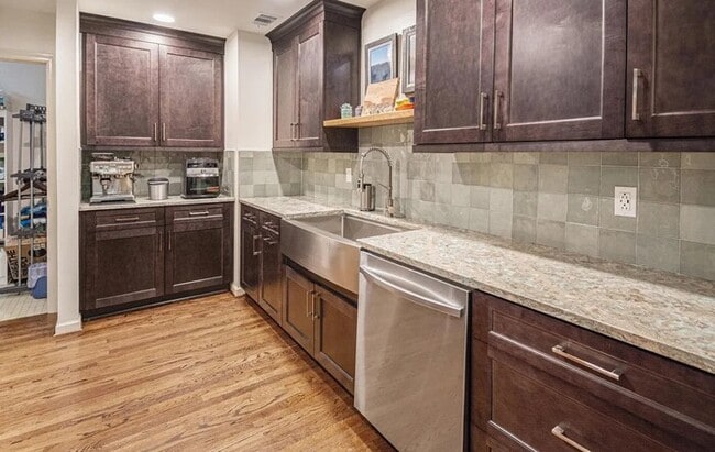 Photo - Historic building 2bedr 2bath Gorgeous home Unit 3008