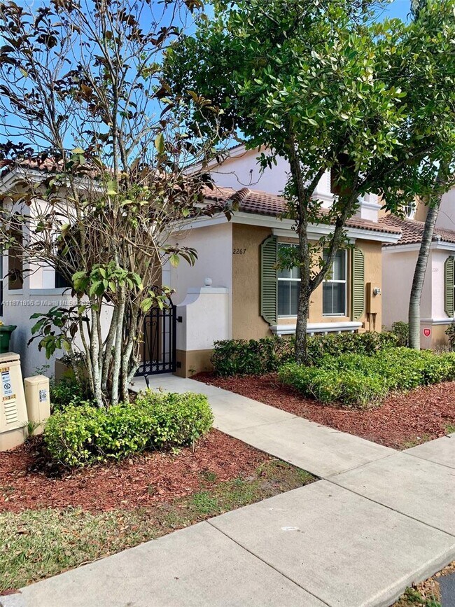 Photo - 2267 NE 42nd Cir