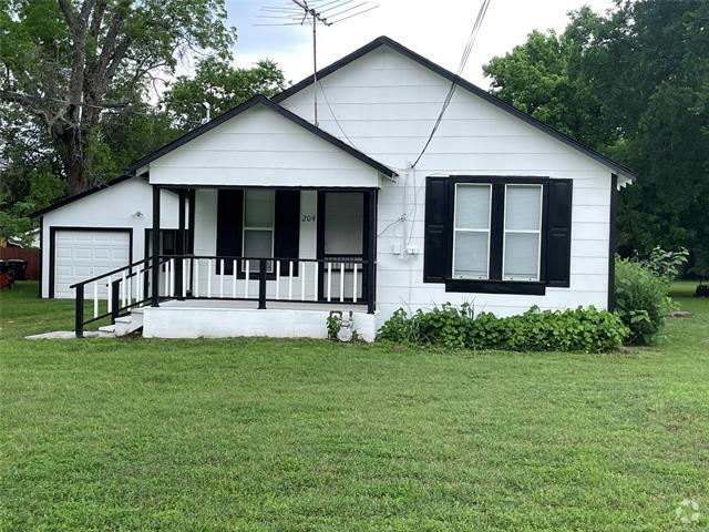 Building Photo - 204 E Main St Rental