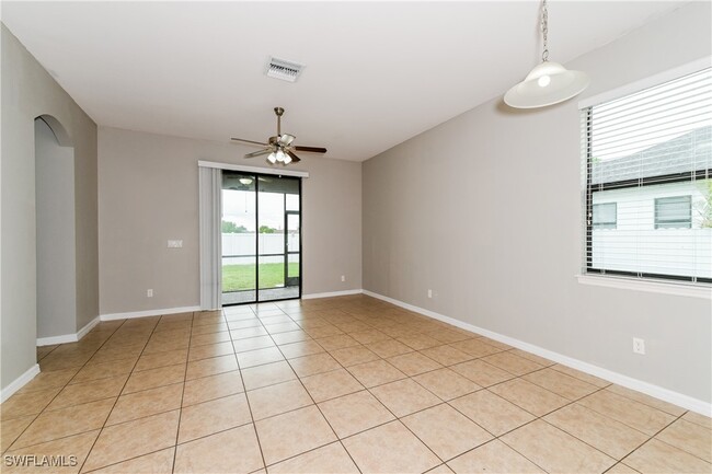 Photo - 105 NE 7th Pl