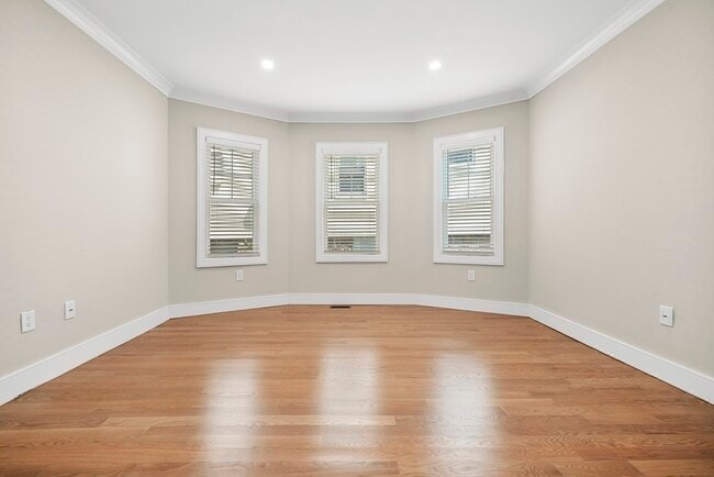 Photo - 44 Iffley Rd Unit #2