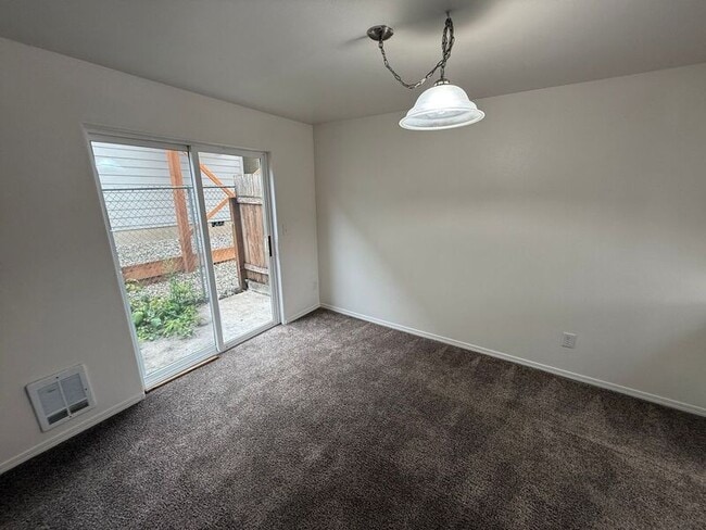 Photo - 4342 Ward Pl NE