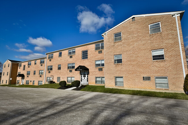 Photo - Haverford Arms Apartments