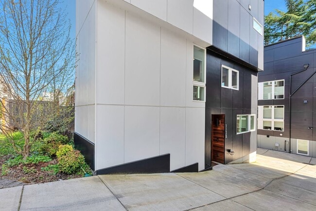 Photo - Great modern home located i n Madison Valley