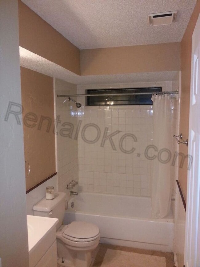 Photo - Great back yard Midwest City neighbors!