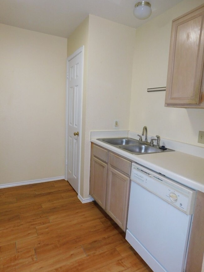 Photo - 2211 Katy Ln Unit 2211-DKATY