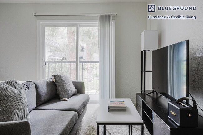 Photo - 3690 Barham Blvd Unidad FL3-ID1272