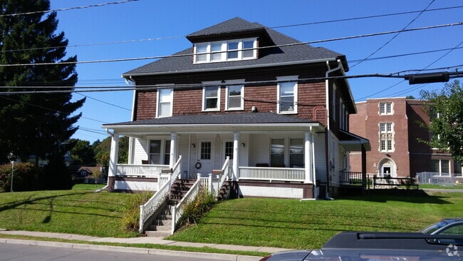 Building Photo - 70 East St Unit B Rental