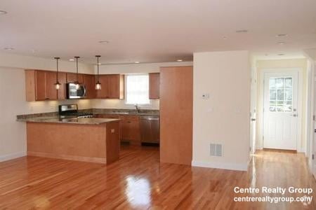 Building Photo - 1012 Chestnut St Rental