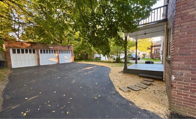 Photo - 18501 Newell Rd Unit 2