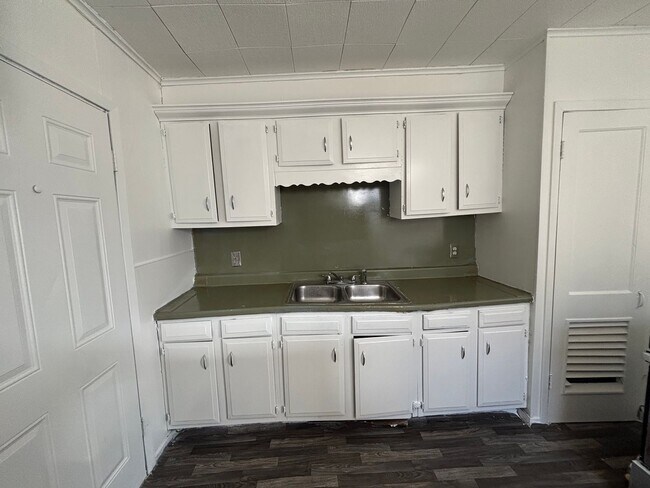 Photo - Like new 2 Bedroom home