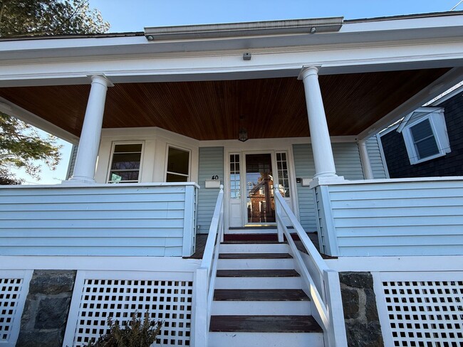 Building Photo - 40 Lincoln Ave Unit #2