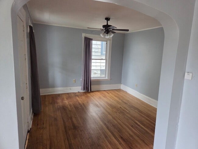 Photo - 2008-2010 Erie Blvd. W Unit 2010