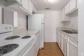 Building Photo - 7623 Pecan Villas Dr