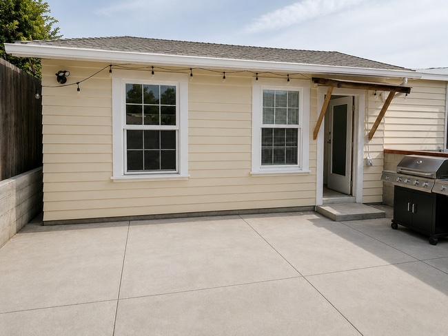 Building Photo - 274.5 Hathway Alley Unit 274.5