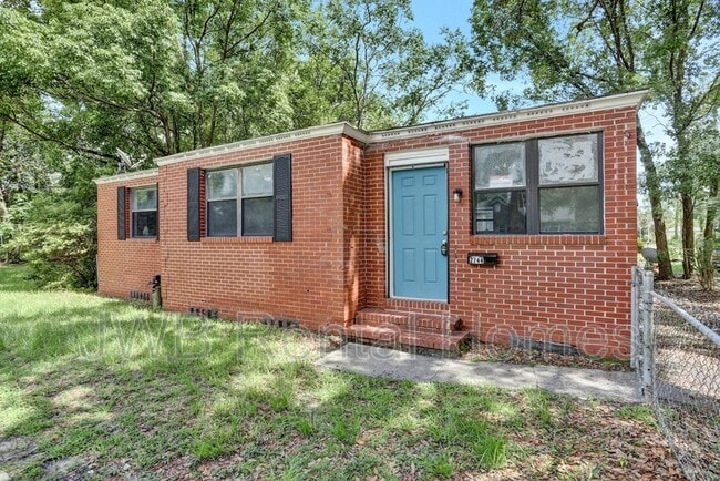 Building Photo - 2744 Broadway Ave Rental