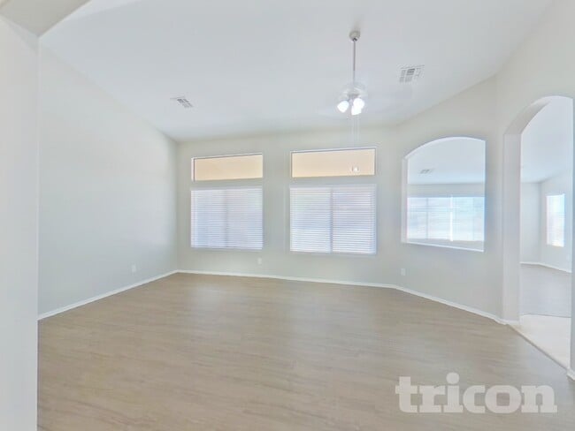 Photo - 40907 W Robbins Dr