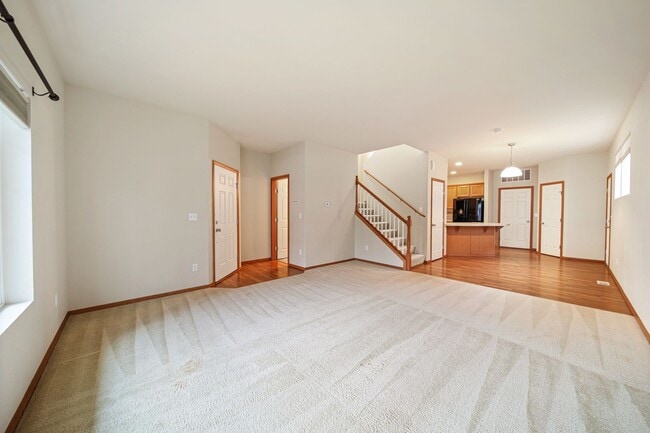 Photo - 3 bedroom 2.5 baths - Easy JBLM commute! - North Thurtson School District.