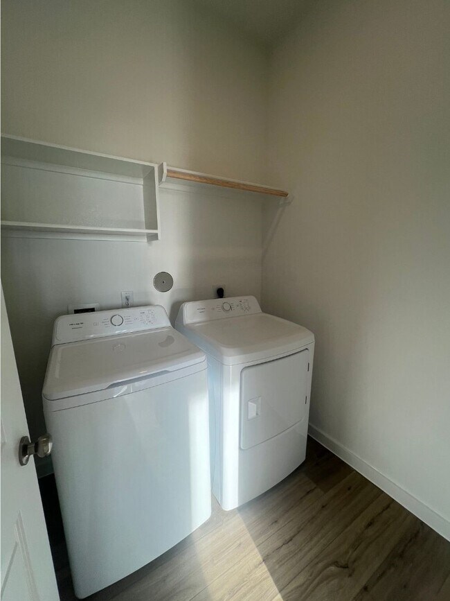 Photo - 4504 Centennial Ridge Dr