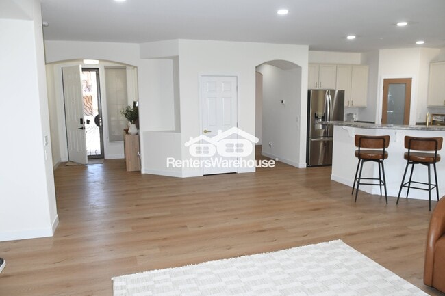 Photo - 10413 W Roanoke Ave